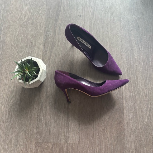 Manolo Blahnik Plum Purple Suede Pumps/Heels - Picture 2 of 8